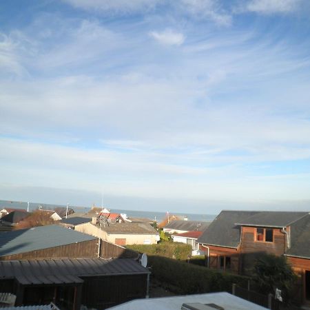 Appartement F1 mansardé à 100m de la plage, proche de Arromanches et des plages du Débarquement Saint-Côme-de-Fresné Extérieur photo